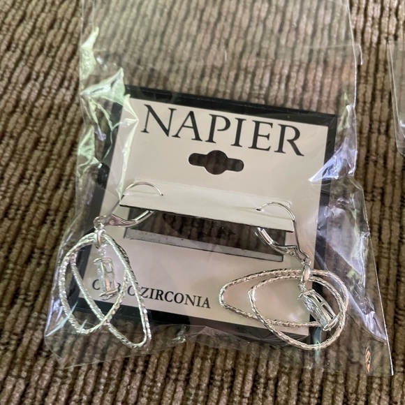 Napier Earring Bundle NWT - Picture 2 of 7